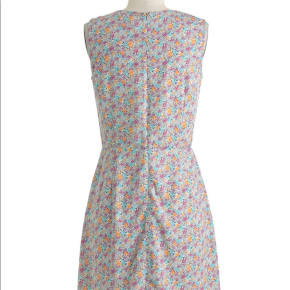 Greet the Parents Dress in L - Picture 3 of 4